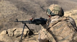 Türk Silahlı Kuvvetlerinin 'Pençe'si terör yuvalarını dağıtıyor