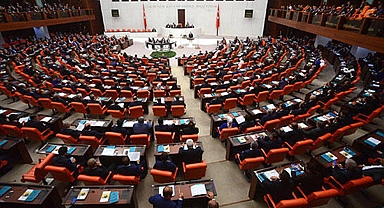 AK Parti'den sağlık çalışanlarına ilişkin açıklama