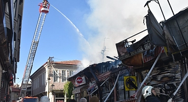 Bolvadin'de büyük yangın