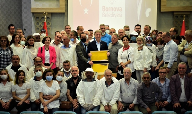 Bornova’ya yeni arıcılar yetişiyor