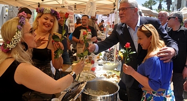 Dervişoğlu'ndan Urla Enginar Festivali'ne ziyaret