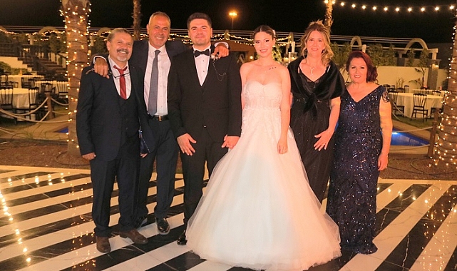 Fatih ve Şirin Mutluluğa Yelken Açtı