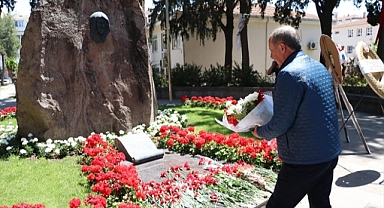 İnce, Zübeyde Hanım'ın anıt mezarını ziyaret etti