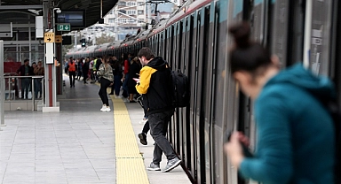 İZBAN seferleri 19 Mayıs'ta ücretsiz olacak
