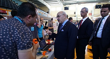 İzmir'de 'İmam Hatipliler Bilim Kültür Şenliği' düzenlendi