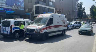 İzmir'de "park etme" kavgasında 4 kişi yaralandı