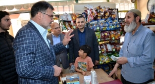 İzmir'de "zimem defteri" geleneği sürdürülüyor