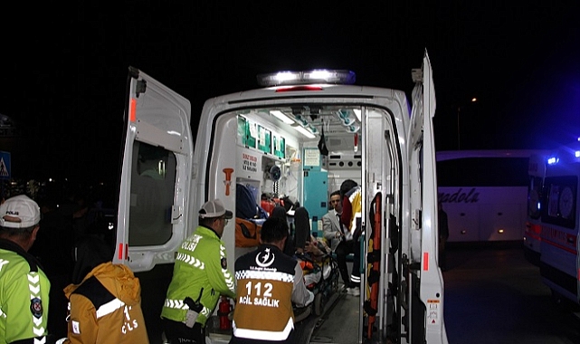 Manisa’da trafik kazasında 6 kişi yaralandı