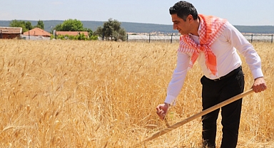 Menderes Belediyesinden çiftçiye destek