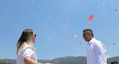 Menderes’te gökyüzü uçurtmalarla renklendi