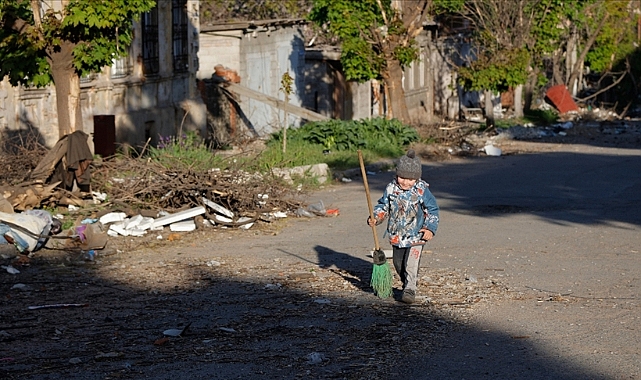 Ukrayna: Rusya'nın saldırılarında 225 çocuk öldü