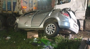 Üniversite öğrencilere trafik kazasında öldü