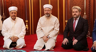 Erbaş, Manisa'da hafızlık icazet törenine katıldı: