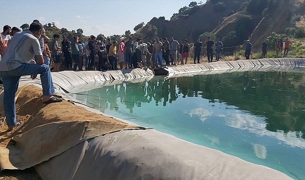 Gölete giren 2 genç boğuldu