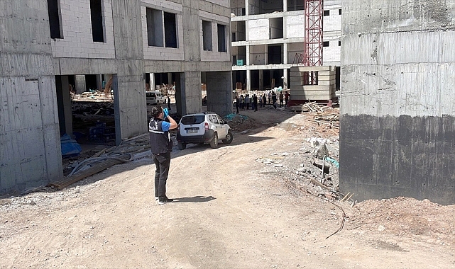 İnşaattan düşen işçi hayatını kaybetti