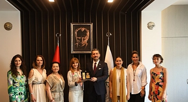 Kadın Sanatçılar, Sanatı İş Dünyası İle Buluşturdu