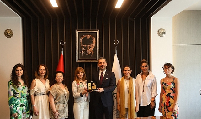 Kadın Sanatçılar, Sanatı İş Dünyası İle Buluşturdu