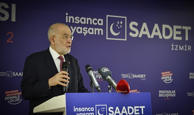 Karamollaoğlu, İzmir'de muhtarlarla buluştu