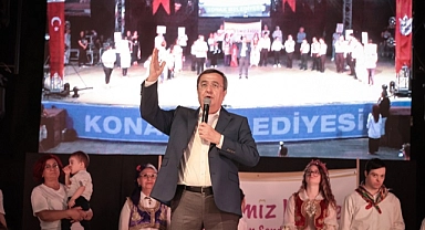 Konak’ta 300 halk dansçısı Şenlikte sahne aldı