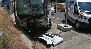 Muğla'da otobüs ile tır çarpıştı