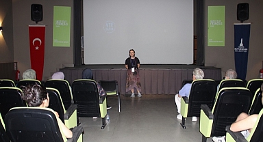 Tekinsiz Bir Üçgen; Ela ile Hilmi ve Ali