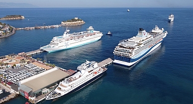 2 günde kruvaziyerlerle 16 bin turist geldi