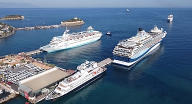 2 günde kruvaziyerlerle 16 bin turist geldi