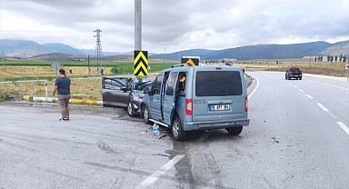 Afyonkarahisar'da  trafik kazası 4 ölü