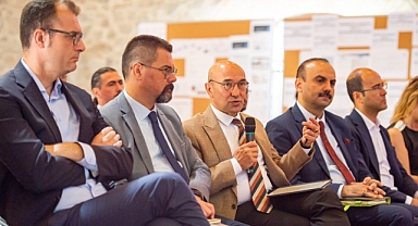 "Akıllı ve Sürdürülebilir Bir İzmir'e Doğru" Çalıştayı başladı