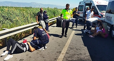 Aydın’da kamyonet ile minibüsün çarpışması sonucu 10 kişi yaralandı