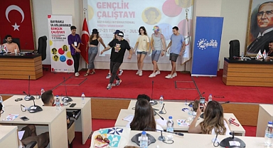 Bayraklı’da ‘Uluslararası Gençlik Festivali’ başladı
