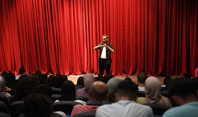 Bornova Belediyesi öğrencilerin yanında