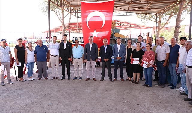 Çiftçilere hibe destekli makine ve ekipmanları teslim edildi