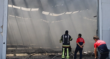 Denizli'de Çevik Kuvvet'e ait lojistik merkezinde yangın