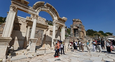 Efes, "Müzekart GNS" ile gençleri bekliyor