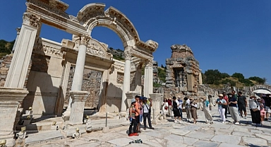 Efes, "Müzekart GNS" ile gençleri bekliyor
