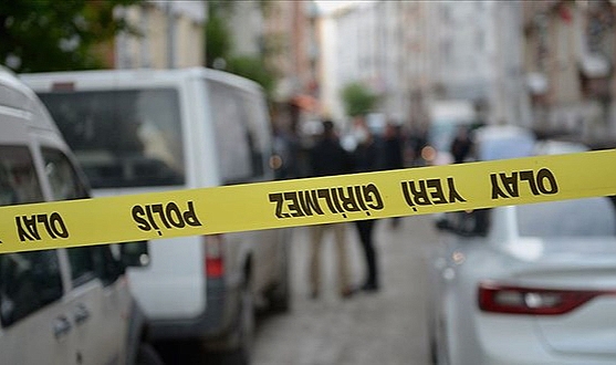 Eski eşini tabancayla öldüren kişi aynı silahla intihar etti