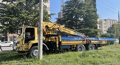 Freni patlayan vincin kaldırımda çarptığı iki yaya hayatını kaybetti