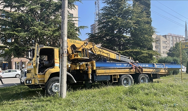 Freni patlayan vincin kaldırımda çarptığı iki yaya hayatını kaybetti