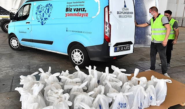 İzmir’de dayanışma sürüyor