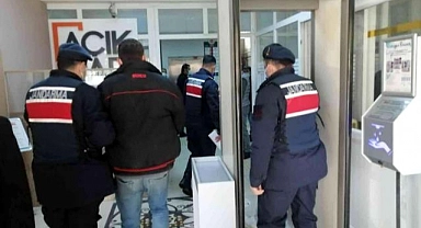 İzmir'de firari 17 hükümlü yakalandı