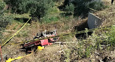 İzmir'de şarampole devrilen otomobilin sürücüsü öldü