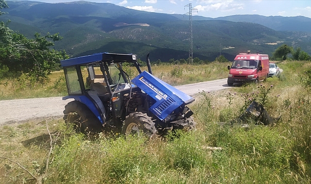 Kütahya'da traktör kazasında 2 kişi öldü, 2 kişi yaralandı
