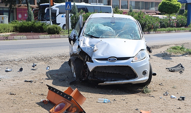 Manisa Trafik Kazası 3 Yaralı