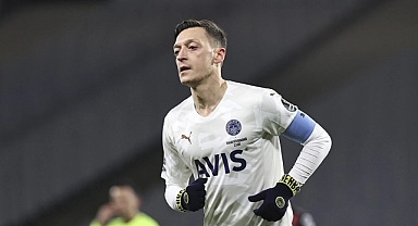 Mesut Özil ile yollar ayrıldı