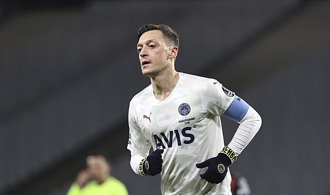Mesut Özil ile yollar ayrıldı