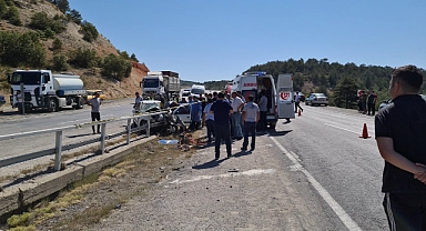 Otomobilin bariyerlere çarpması sonucu 1 kişi öldü