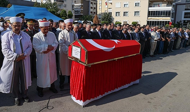 Şehit Şimşek, İzmir'de son yolculuğuna uğurlandı