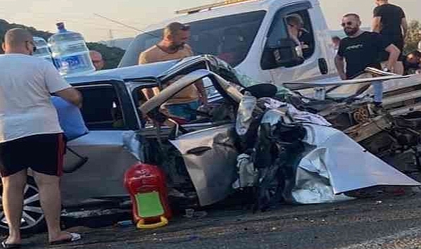 Urla'daki trafik kazasında ölenlerin sayısı 2'ye yükseldi