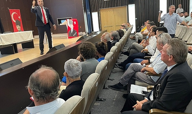 Yılmaz, partisinin İzmir il kongresine katıldı